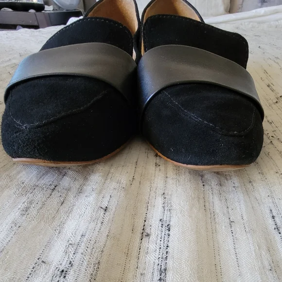 UGG Jonette Flat Pointe Toe - 7.5 - Picture 3 of 6